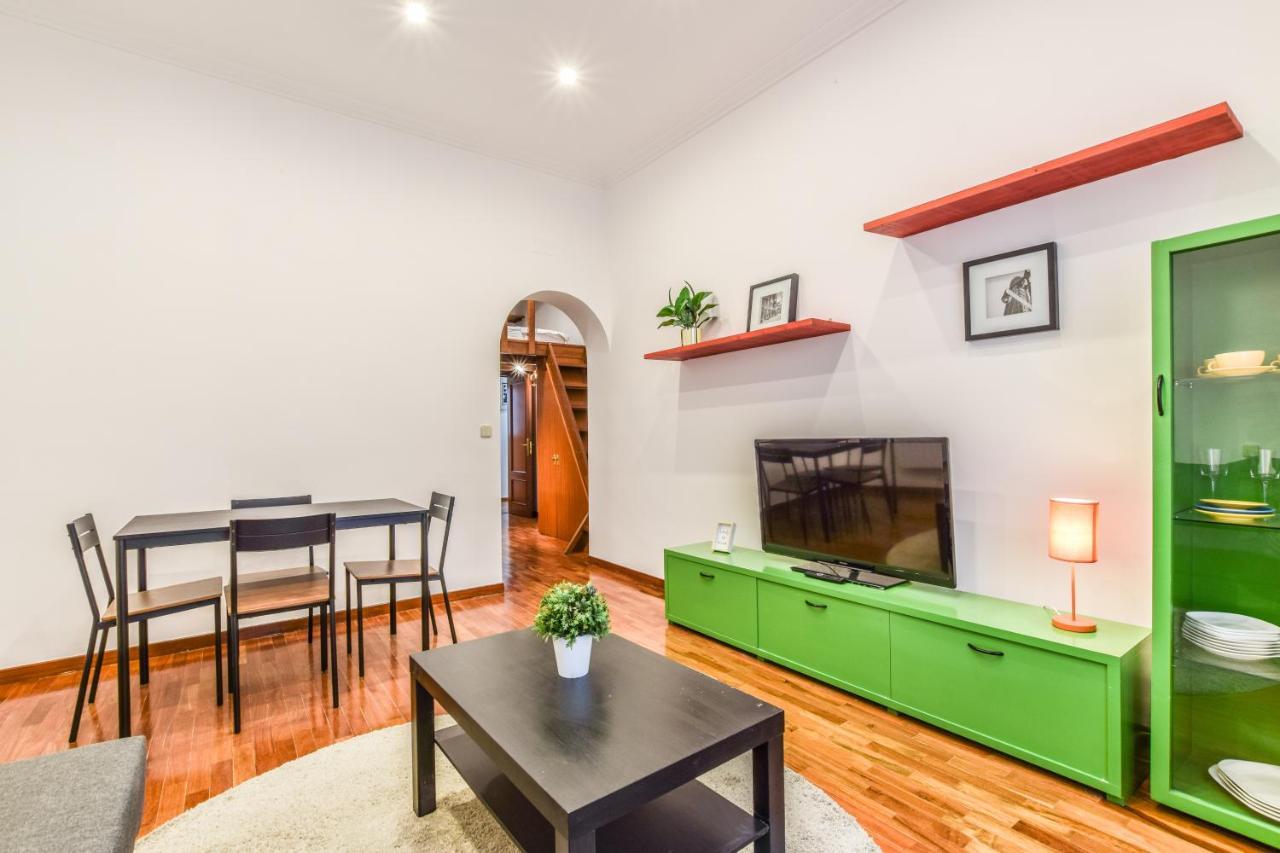 Апартаменты Apartamento Puente De Segovia Мадрид Экстерьер фото