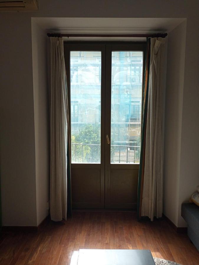 Апартаменты Apartamento Puente De Segovia Мадрид Экстерьер фото