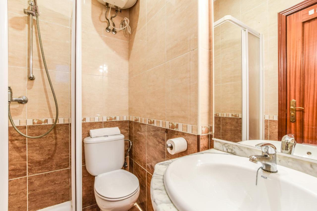 Апартаменты Apartamento Puente De Segovia Мадрид Экстерьер фото