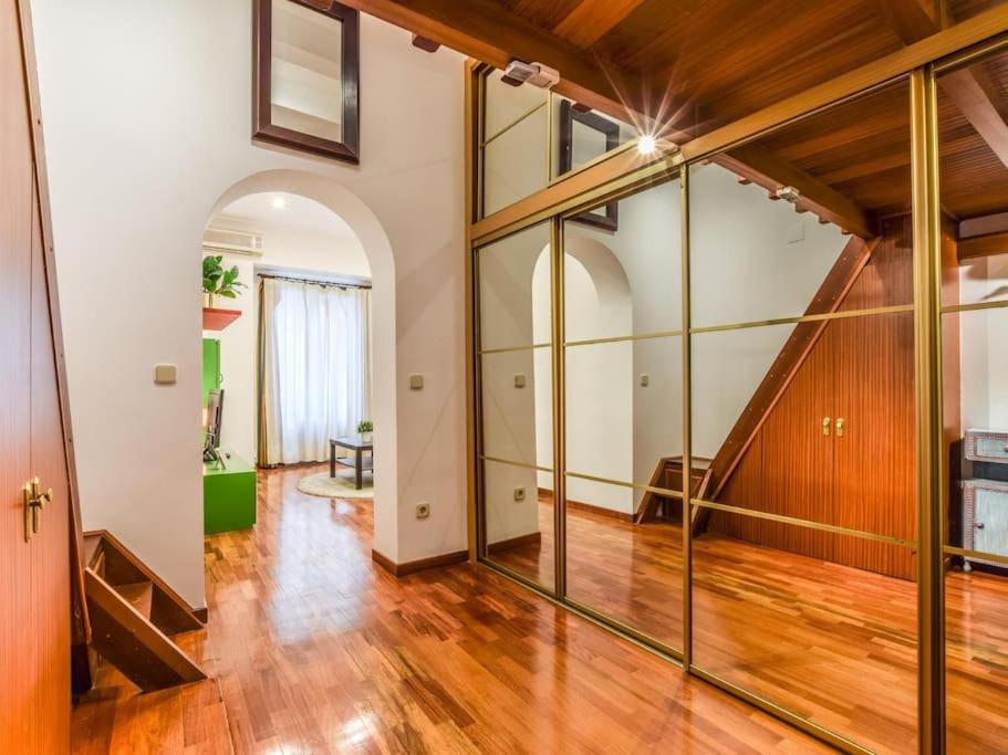 Апартаменты Apartamento Puente De Segovia Мадрид Экстерьер фото